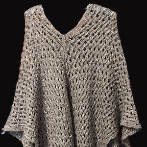 Lightweight Crochet Poncho – Super Soft & Airy